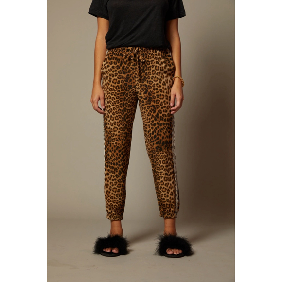 Royal Palms Love & Legacy Pants - ROYAL PALMS love & legacy
THE OLIVIA SILK JOGGER IN DOLCE VITA ANIMAL PRINT